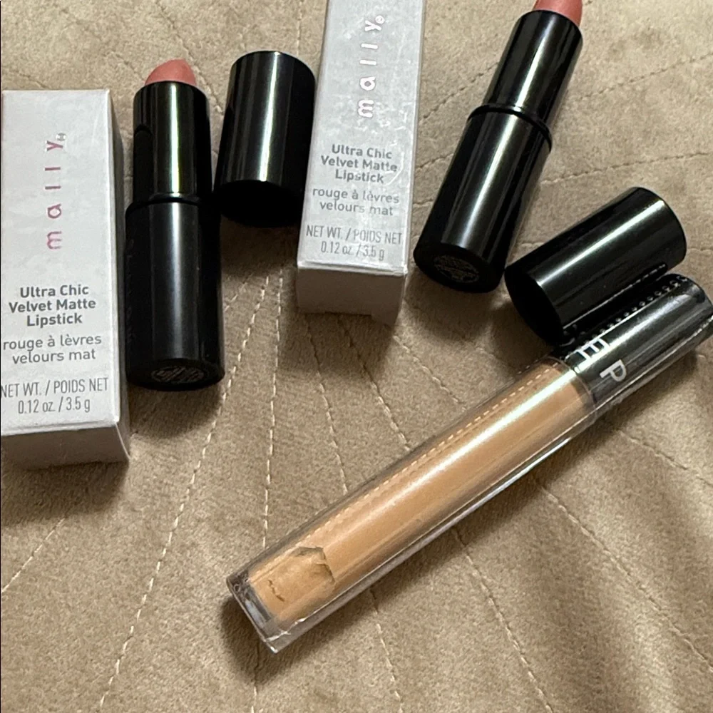 Sephora Bright Future Concealer& Mally Ultra Chic Velvet Matte Lipstick in Blush